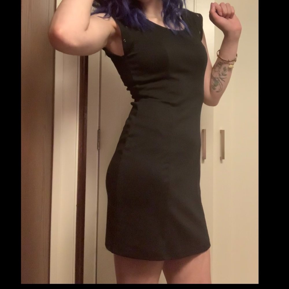 Favé Black Body Con Dress